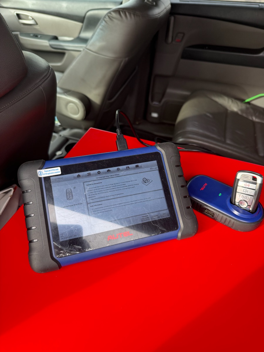 2022 Ford F-350 Super Duty, Portland — new smart key prepared with the Autel IM508.