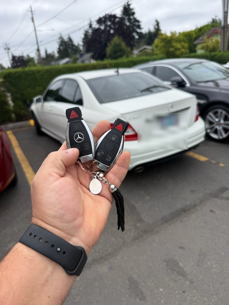 Mercedes-Benz C-Class (W204) — two new smart keys, ready to drive.