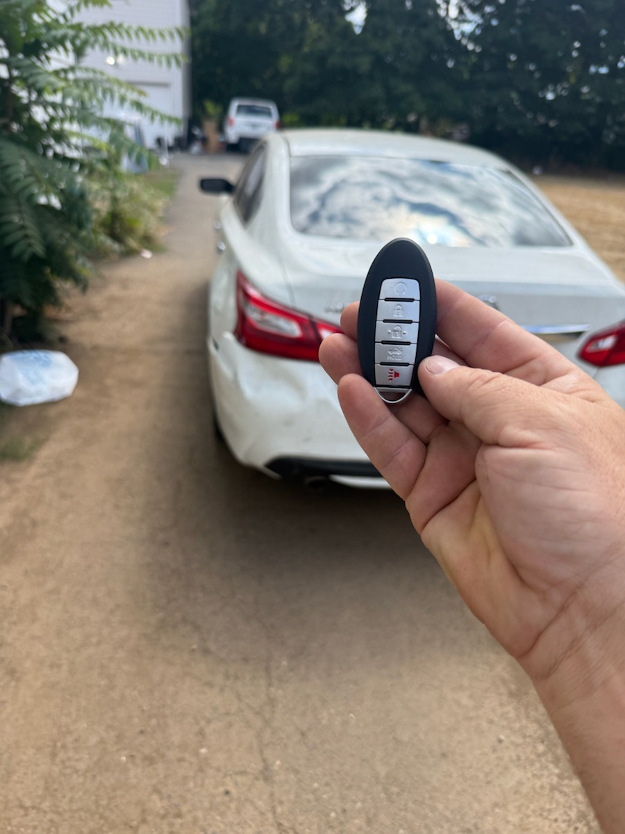 Nissan Altima — new smart key programmed on-site.